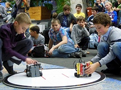 Соревнования по робототехнике "Робосумо-2019"