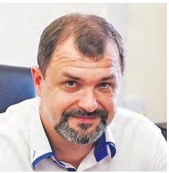 Город снаряжает призывников 