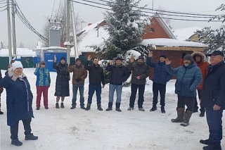 Единороссы Солнечногорска приняли участие в сходе жителей деревни Ложки