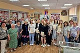 В школе №1353 наградили учителей русского языка и литературы и выпускников гуманитарного направления