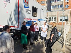 Единороссы Солнечногорска проверили работу нового передвижного маммографа 