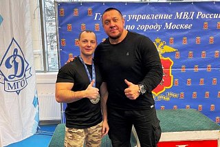 Двое зеленоградцев стали призерами соревнований по жиму штанги