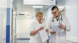 Более 220 медработников трудоустроились в подмосковные больницы по программе «Приведи друга»