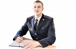Ко Дню сотрудников Госавтоинспекции – Артем Виноградов