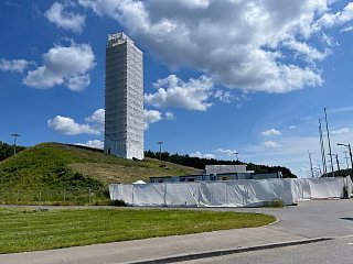 Монумент Славы «Штыки» на Ленинградском шоссе на реконструкции