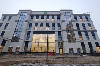 В новой детской поликлинике в 18 микрорайоне проходит приемка объекта