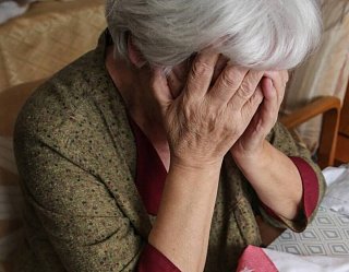 Пенсионерка поверила, что ее сбережения в опасности, и лишилась более 600 тысяч рублей