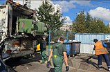Зеленоградским дворникам поручено встречать мусоровывозящие автомобили на контейнерных площадках