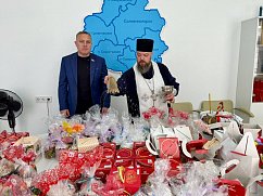 Более ста куличей передали партийцы Солнечногорска в госпитали для бойцов
