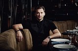 Сезонные советы от шеф-повара: зеленое масло из смородины и салат с хрустящими кабачками