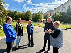 Партийцы Солнечногорска провели мониторинг благоустройства на улице Красная