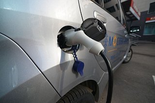 В Солнечногорске установили еще одну зарядную станцию для электромобилей